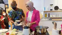 Salah satu sesi berbagi inspirasi dari kategori masak yang diwakili Chef Yulita. (dok. liputan6.com/Dinny Mutiah)