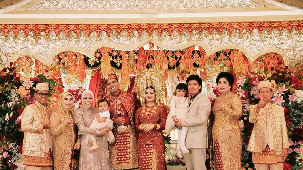 Potret Atta dan Aurel di Pernikahan Frans Faisal, Doa Spesial untuk Manten Baru Jadi Sorotan