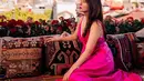 Dalam liburannya ini, Cassandra Lee tampil menawan dengan gaya makeup khasnya. Saat berada di Istanbul, ia pun tampil mengenakan dress yang membuatnya makin anggun. Banyak netizen dan para selebriti pun memuji penampilannya. (Liputan6.com/IG/cassandraslee).