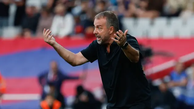 Foto: Hansi Flick Diusir Wasit, Ronald Araujo jadi Pahlawan Kemenangan Barcelona atas Girona di Liga Spanyol