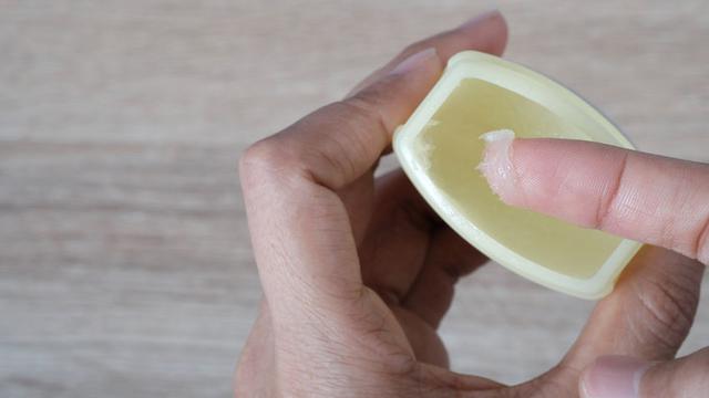 5 Manfaat Petroleum Jelly untuk Kulit