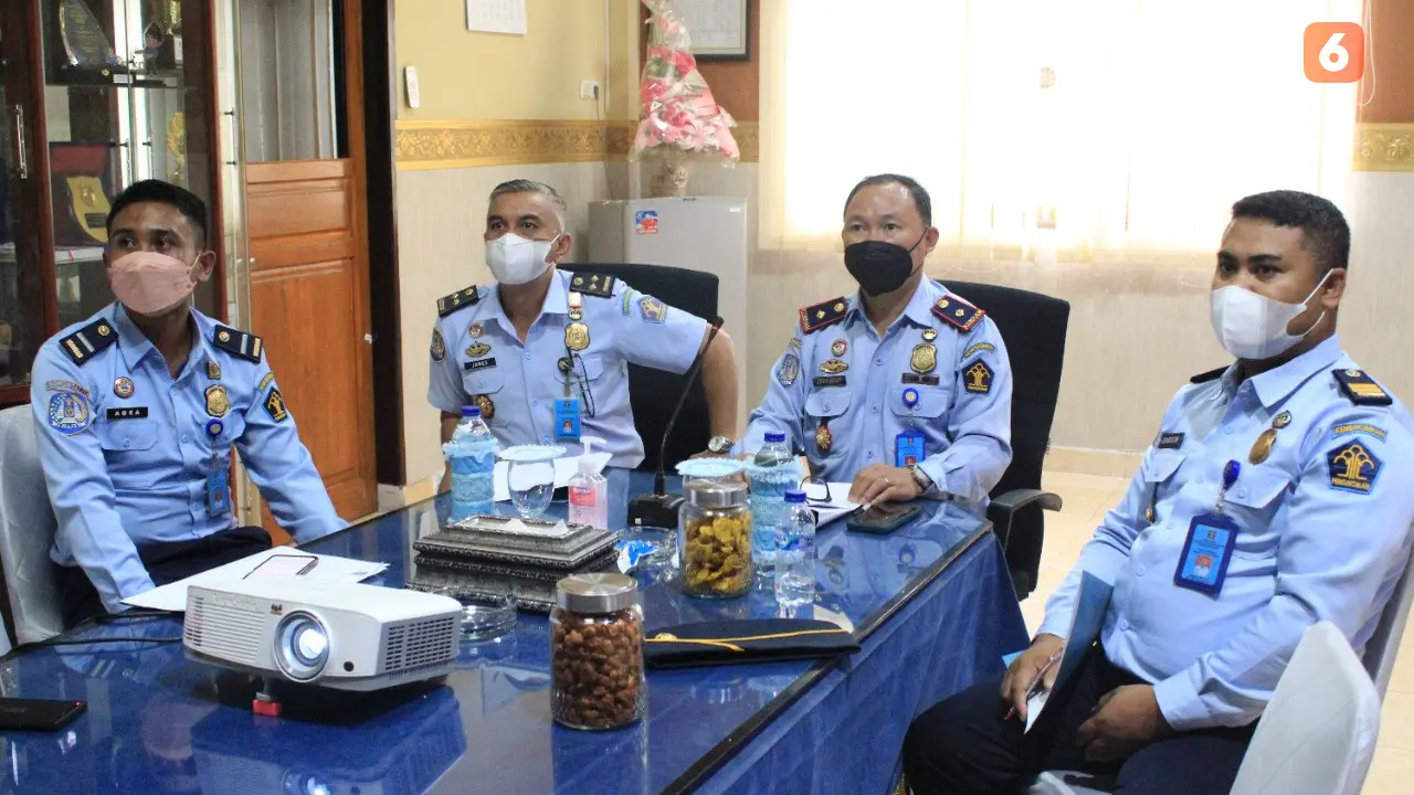 Kepala Kantor Imigrasi Kelas I Gorontalo, Joni Rumanggit saat mengikuti Launching dan Kesiapan Aplikasi Cekal Online (Arfandi Ibrahim/Liputan6.com)