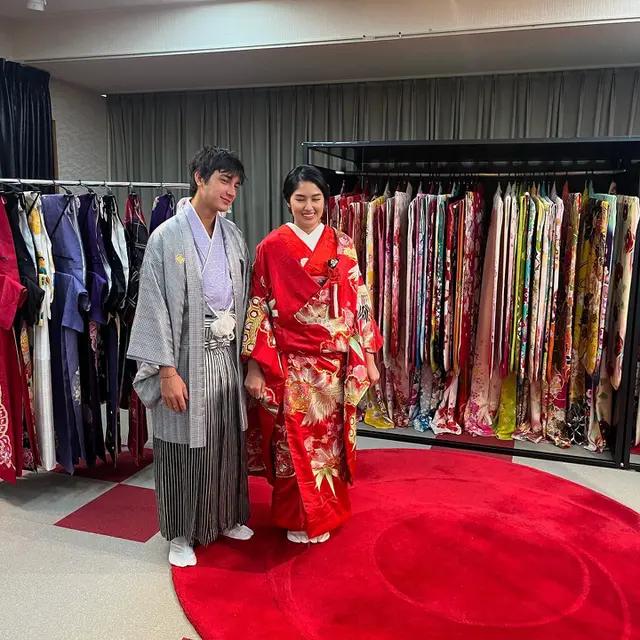 Adu Akting di Sinetron Baru, Ini 6 Potret Ochi Rosdiana dan Junior Robert Serasi Pakai Kimono