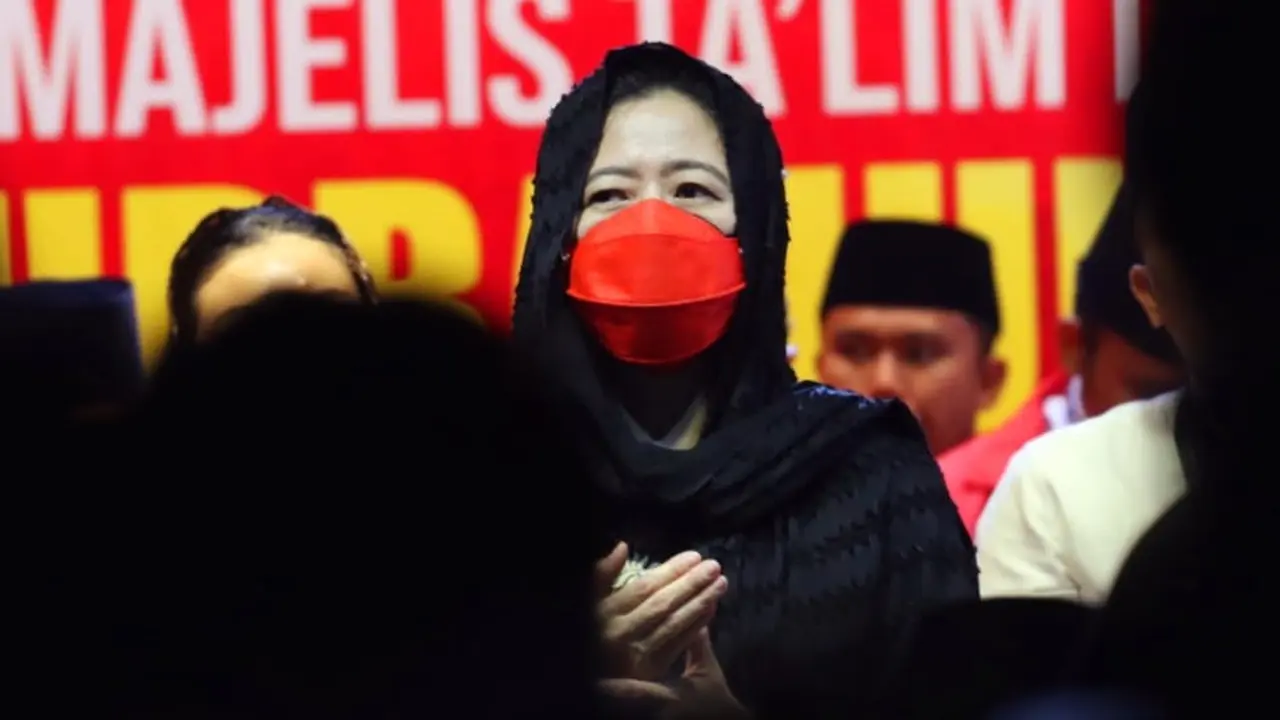 Ketua DPP PDIP yang juga Ketua DPR RI Puan Maharani dalam Tahlil dan Gema Sholawat Cinta Tanah Air, Haul Bung Karno ke 52