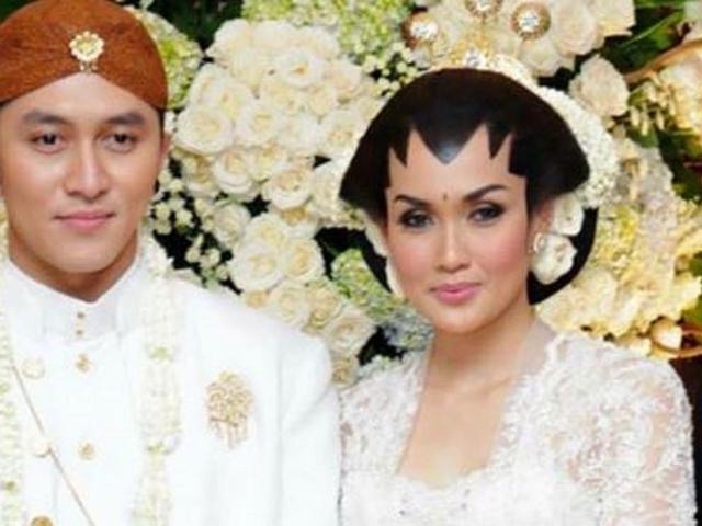 Cerita Cinta Demian Aditya Dan Sara Wijayanto News Entertainment Fimela Com Channel7 twitter kamu juga bisa saksikan full video ini & full episode program rcti lainnya, klik: cinta demian aditya dan sara wijayanto