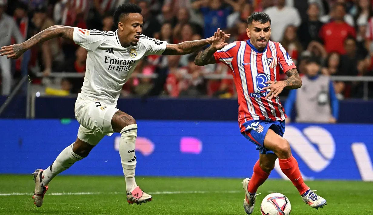 Bertanding di stadion Metropolitano, Real Madrid harus puas bermain imbang melawan Atletico Madrid 1-1. (JAVIER SORIANO/AFP)
