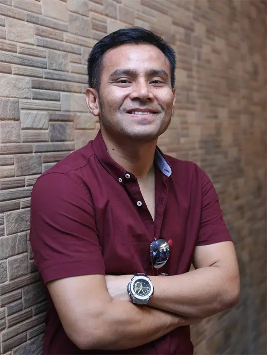 Kedua kalinya, Judika mendatangi salon milik dibu Duma. Namun, kedatangan pemeran fil Si Jago Merah itu kembali belum mendapat respon baik dari ibu duma. Meski sempat mengajak bicara, tapi tak dipedulikan. (Nurwahyunan/Bintang.com)