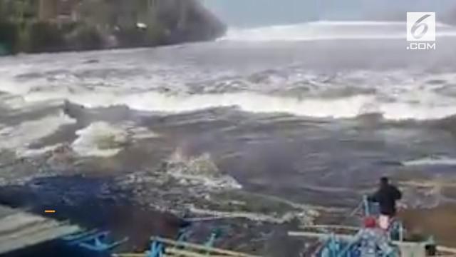 Berita Gelombang Tinggi Dan Angin Kencang Hari Ini Kabar Terbaru Terkini Liputan6 Com Sementara akhir juli merupakan puncak dari cuaca buruk. gelombang tinggi dan angin kencang