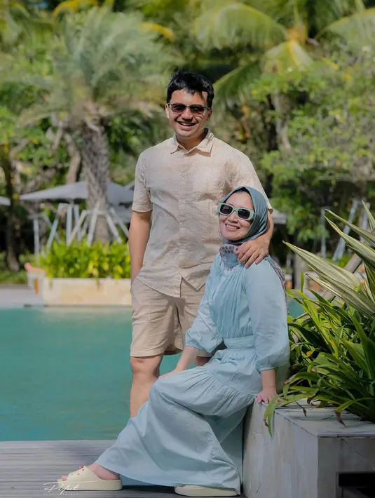 Perempuan dua orang anak itu juga memberikan doa terbaik untuk sang suami.  [Instagram/dine.pearl]