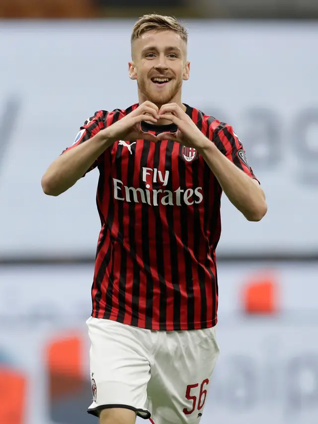 AC Milan Taklukkan Bologna 5-1