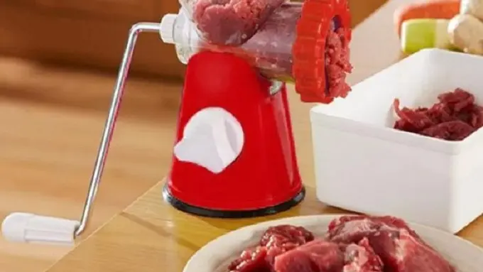 Meat Grinder atau Mesin Penggiling Daging (Bukalapak.com)