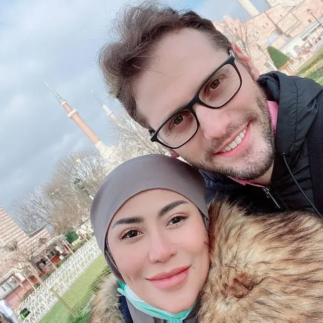 Dulu Sempat Lumpuh, Ini 6 Potret Terbaru Cinta Penelope yang Sembuh Dari Kanker