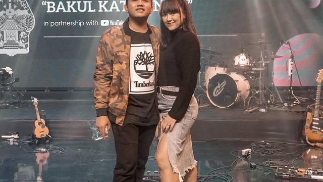 6 Momen Kebersamaan Happy Asmara dan Denny Caknan yang Bikin Baper