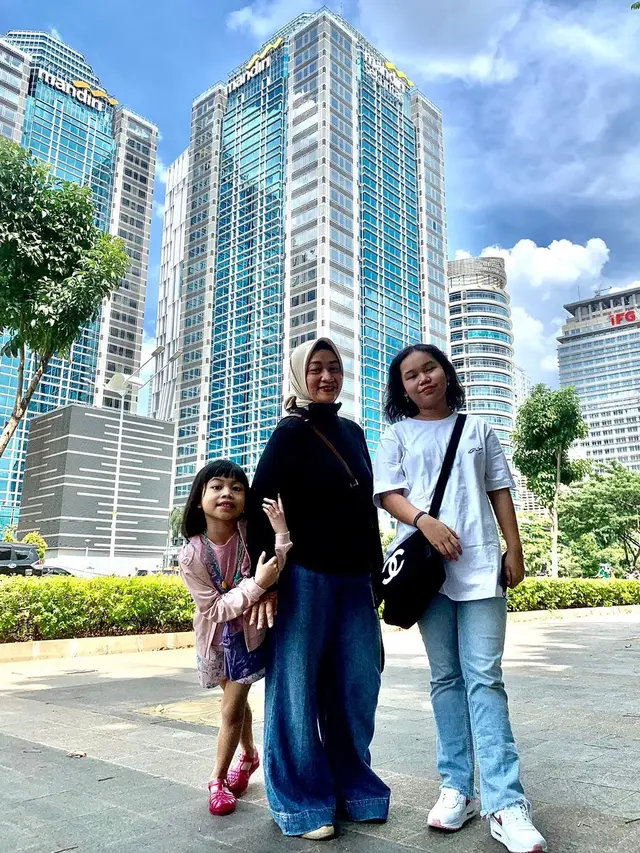 Potret Terbaru Tike Priatnakusumah (Instagram/tikeprie)