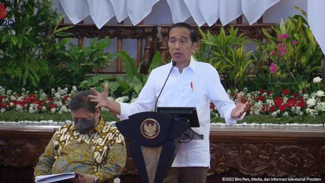 Presiden Jokowi dalam pengantar sidang kabinet yang dikutip dari Youtube Sekretariat Presiden, Rabu (12/10/2022).