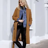 Mengenakan busana layering tapi gak berlebihan. (Image: May Barea/Pinterest)