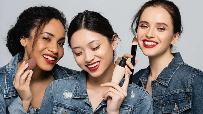 10 Tips Memilih Shade Foundation yang Sesuai dengan Warna dan Jenis Kulit