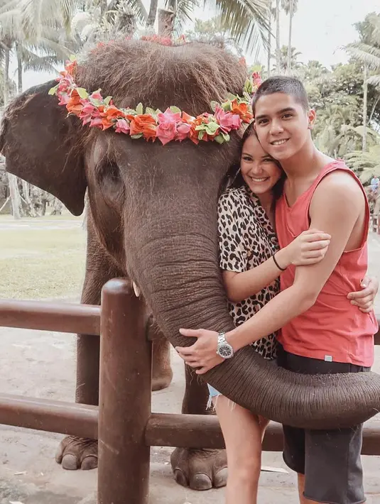 Al Ghazali dan Alyssa Daguise