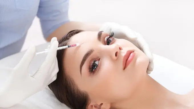 Amankah Suntik Filler di Area Sekitar Mata?