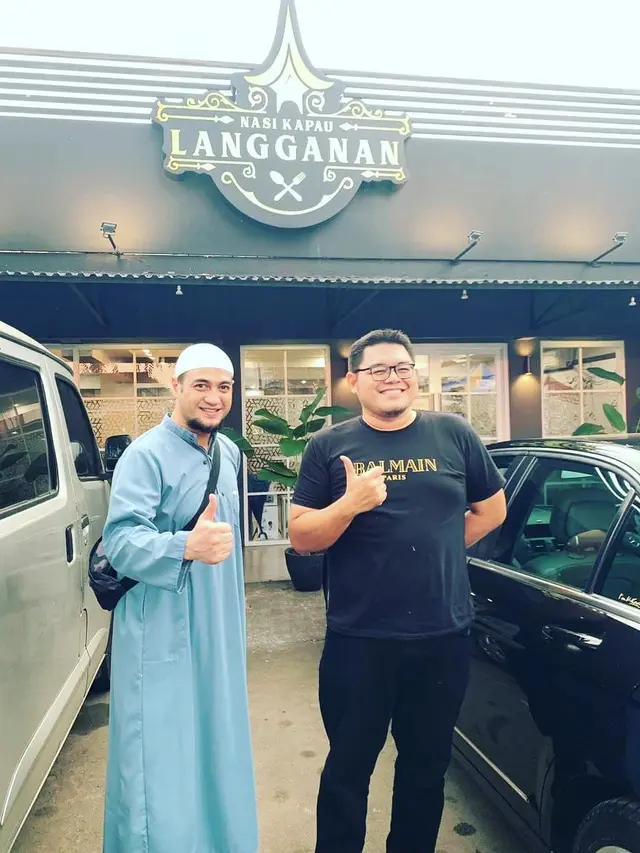 6 Potret Ferry Irawan Sebelum Kondisinya Kritis, Lebih Religius dan Ikut Kajian