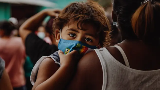 Contoh ilustrasi anak dengan masker