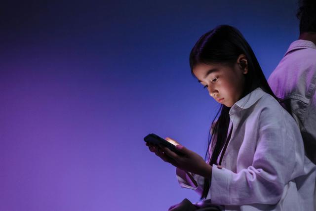3. Pertama di Kanada, Provinsi Ini bakal Larang Anak-Anak Akses Medsos dan Chatbot AI