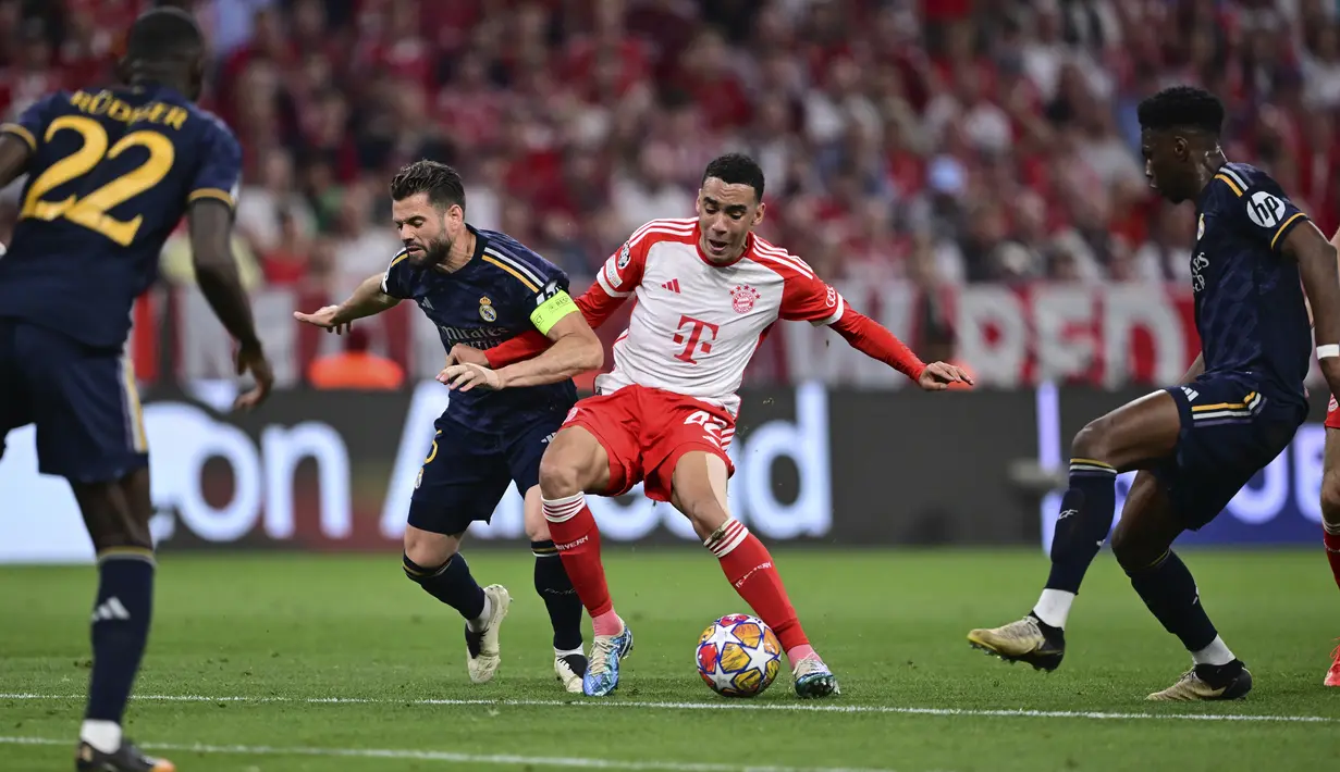 Hasil seri ini tidak mengubah posisi kedua tim untuk laga leg kedua pekan depan. (AP Photo/Christian Bruna)