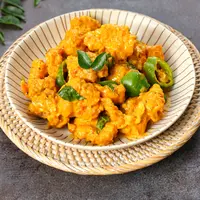 Resep ayam goreng saus telur asin./Copyright shutterstock.com/g/Hanifah+Kurniati