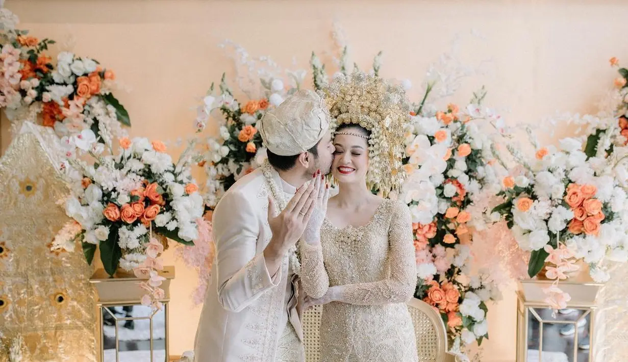 Faradilla Yoshi dan Bryan Mckenzie (Instagram/faradillayoshi)