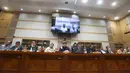 Kasus ini ramai diperbincangkan dan menjadi perhatian masyarakat luas yang menilai penanganan kasus itu sarat ketidakadilan. Tampak dalam foto, Anggota dan Pimpinan Komisi III Dewan Perwakilan Rakyat Republik Indonesia (DPR RI) saat menggelar Rapat Dengar Pendapat Umum (RDPU) terkait kasus videografer Amsal Sitepu yang menjadi terdakwa kasus dugaan korupsi dalam kegiatan pembuatan video profil desa di Ruang Rapat Komisi III DPR RI, Kompleks Parlemen, Senayan, Jakarta, pada Senin (30/3/2026). (Kapanlagi.com/Budy Susanto)