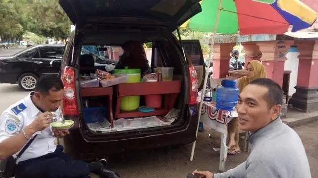 Jualan Makanan
