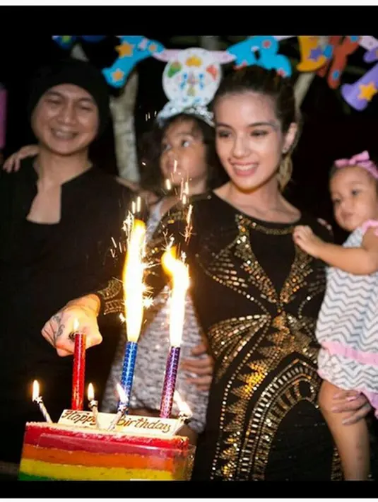 Suasana hangat, senyum ceria di perayaan Leticia Charlotte, anak Sheila Marcia dengan Anji. (Instagram/sheilamarciajoseph)