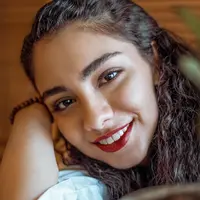 Ilustrasi cara memutihkan gigi secara alami dan permanen/Copyright unsplash/Omid Armin