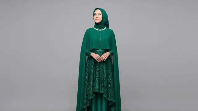 Gamis Brokat Emerald Model Cape Simpel