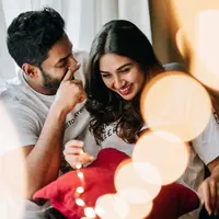 ilustrasi pasangan bahagia/Photo by Smoke Weddings from Pexels