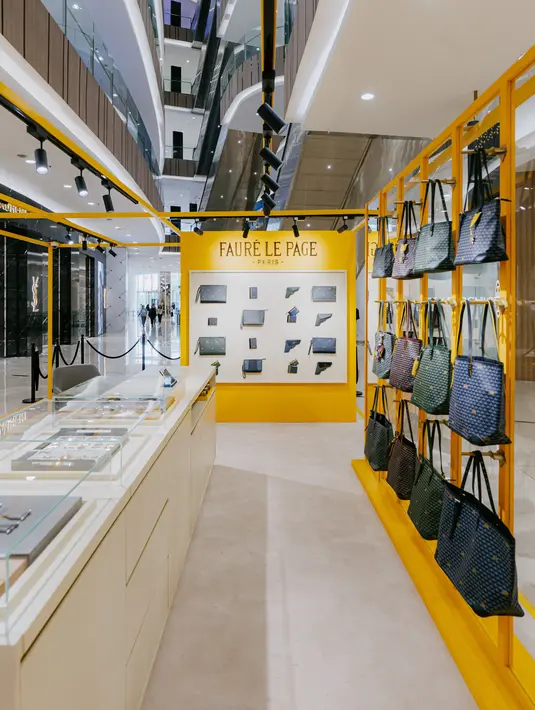 Tas ikonik dari Fauré Le Page, Daily Battle dengan sempurna memadukan keahlian dengan kehalusan ciri khas Maison.