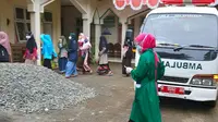 Sebanyak 88 santri dan warga di pesantren di Desa Cibeunying, Kecamatan Majenang, Cilacap, tersebut terkonfirmasi Covid-19. (LIputan6.com/Imam Hamidi-Muhamad Ridlo)