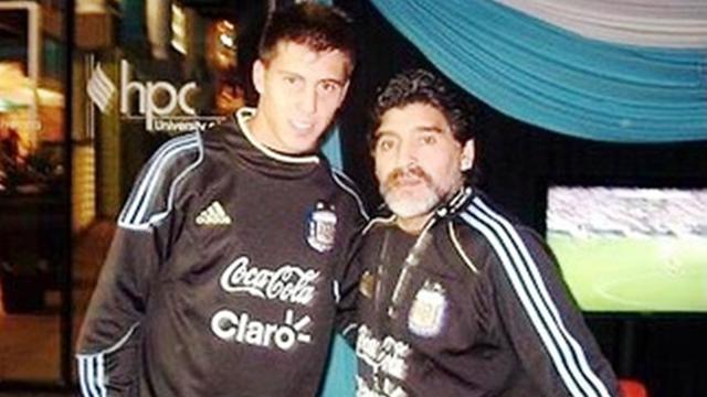 Jonathan Bauman bersama Diego Maradona