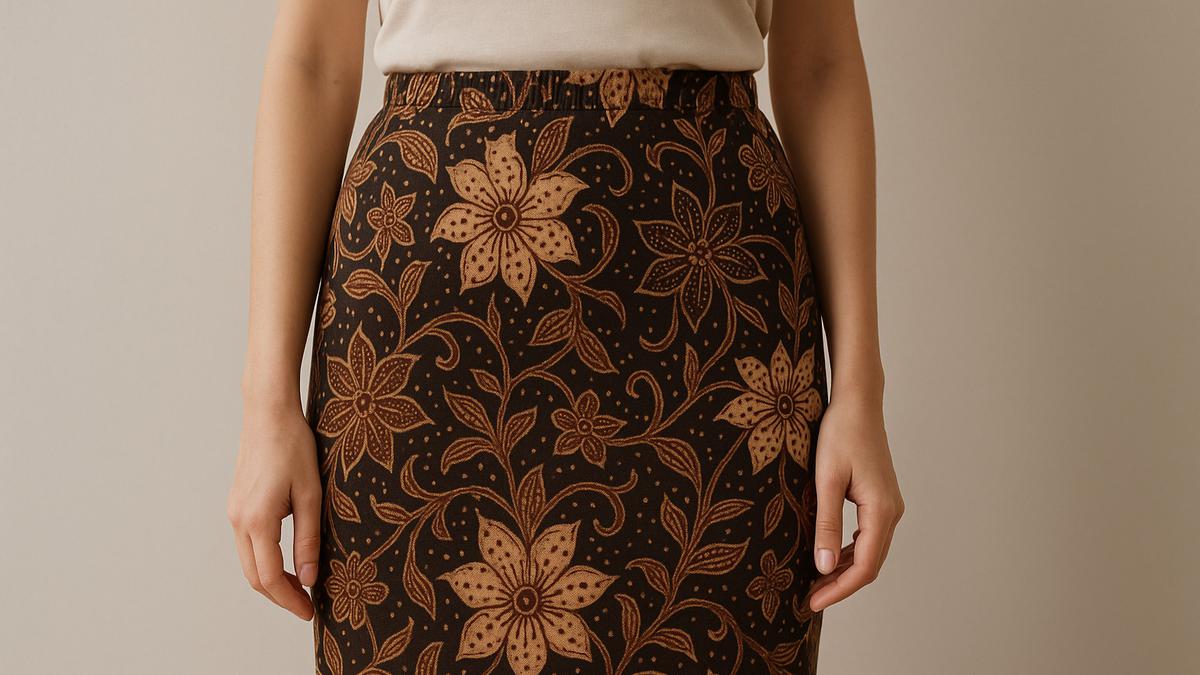 9 Model Rok Span Batik 2025 untuk Gaya Kasual, Tampil Stylish dengan Kombinasi Klasik-Modern