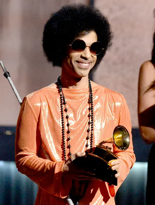 Menurut suatu sumber yang berhasil di wartakan Aceshowbiz, Prince harus dirawat secara intensif di rumah sakit. Namun ia harus kembali menyelesaikan turnya. (AFP/Bintang.com)