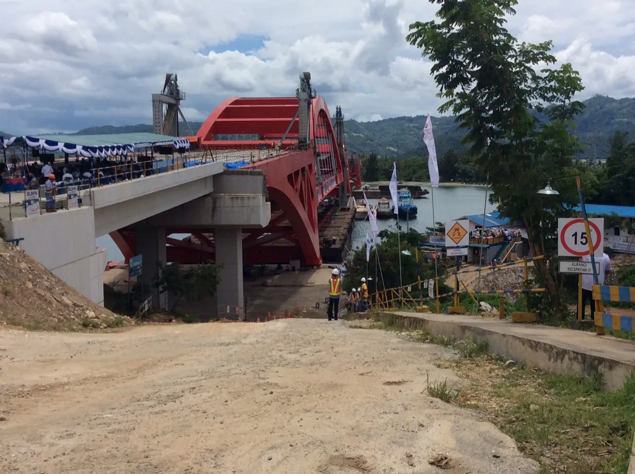 Jembatan Holtekamp Kota Jayapura (Liputan6.com / Katharina Janur)