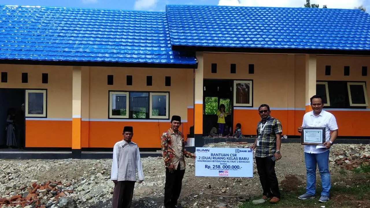 Renovasi Sekolah, BRI Sukses Ukir Senyum di Wajah Para Siswa Dompu NTB