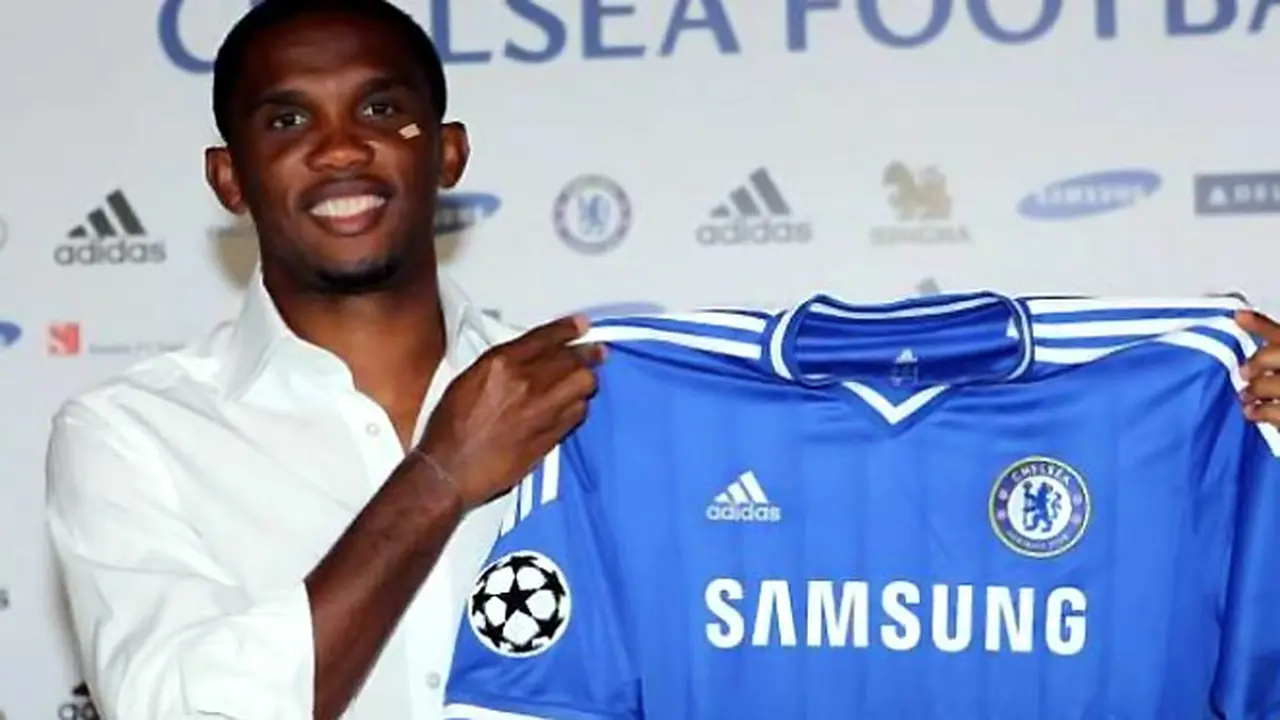 etoo-resmi-chelsea-130829c.jpg