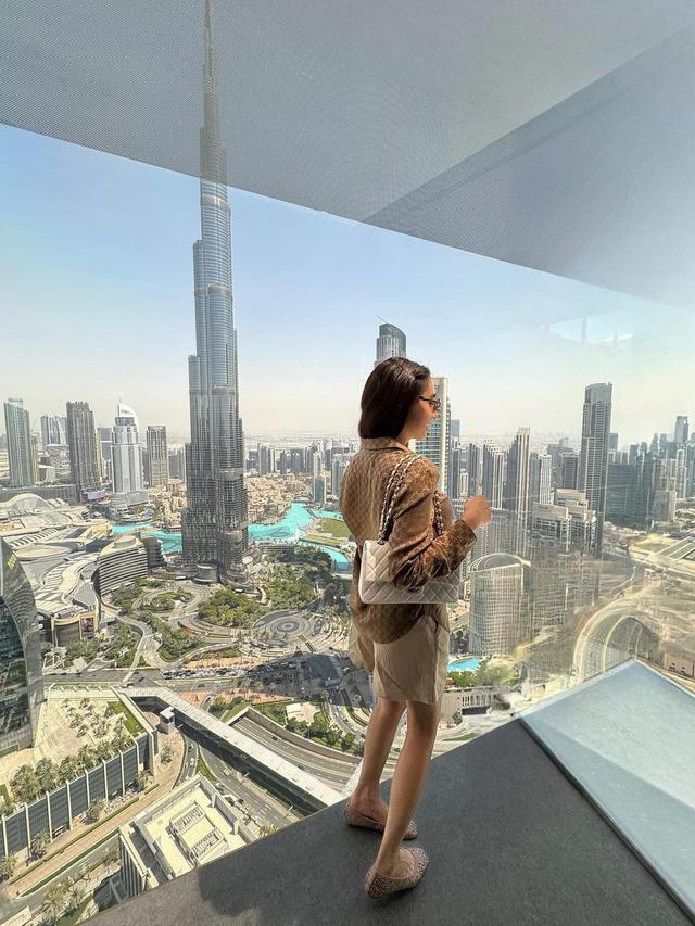 7 Momen Liburan Angel Karamoy di Dubai, Penampilannya Curi Perhatian