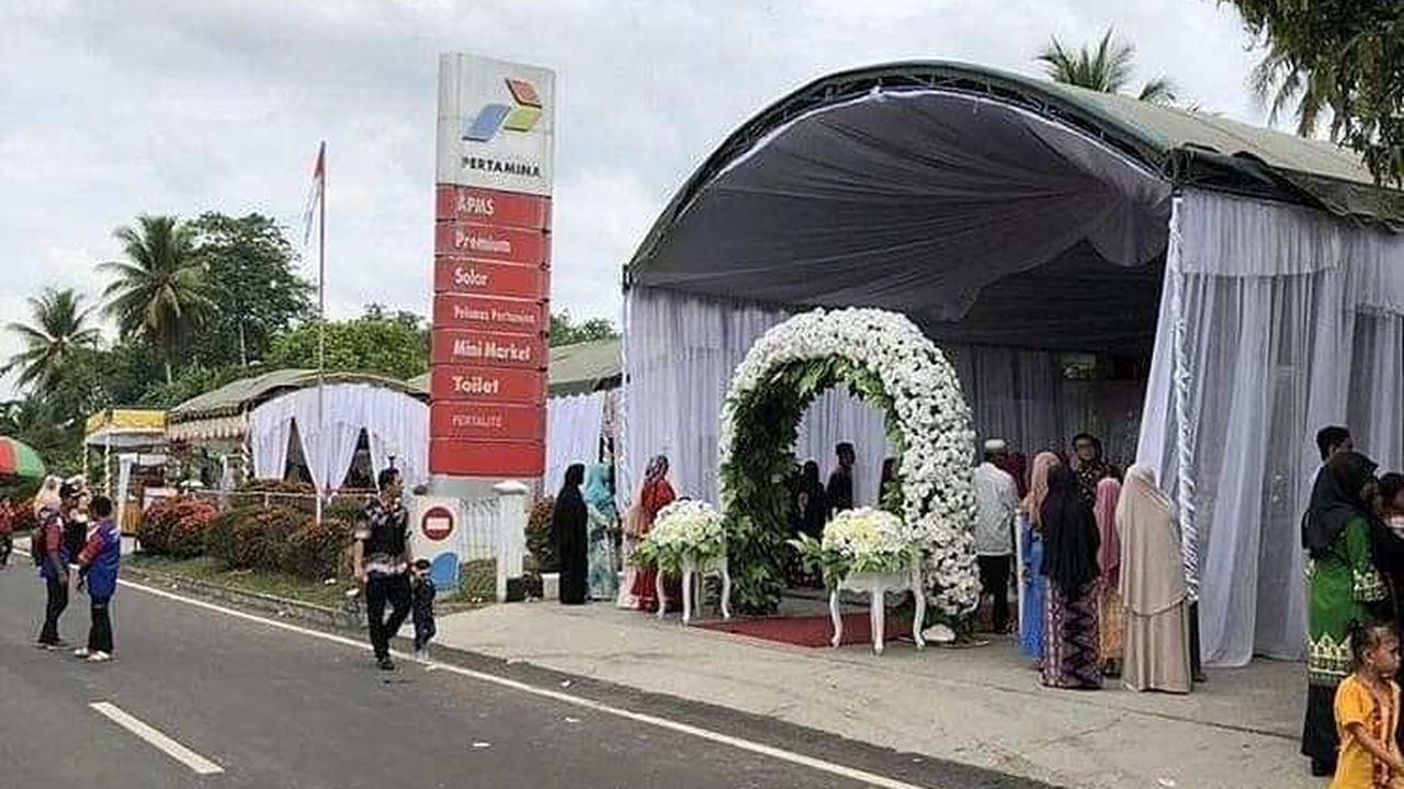 Viral, Pesta Pernikahan Unik Digelar di SPBU