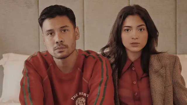 [Bintang] Chicco Jerikho dan Putri Marino