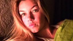 Wanita yang biasa disapa Anna ini berposisi sebagai bek tengah ataupun gelandang bertahan. (Bola.com/Instagram/Anoukhoogendijk)