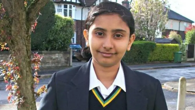 Luar Biasa Cerdas, IQ Cewek Ini Melebihi Einstein dan Hawking