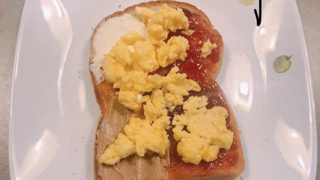 Scrambled Egg Toast Resep Yuna (ITZY)