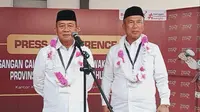 Paslon Andi Ibrahim Masdar dan Asnuddin Sokong (AIM-PAS) mendaftar di KPU Sulbar (Liputan6.com/Abdul Rajab Umar)